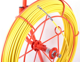 Pilot do prowadzenia przewodów wciągarka 100m na bębnie OPT F06100R