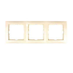 Ramka potrójna kremowa 5310138982 B.Kwadrat Berker