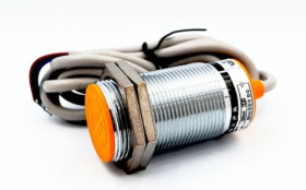 LJ30A3-10-Z/BX czujnik indukcyjny M30, NPN / NO, zakres działania 10mm