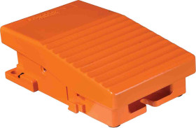 Przełącznik nożny Schneider Electric Metal Chwilowy wł.-wył. 240V 3 A; 270 mA 2NC+2NO IP66