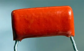 Condensator 22nF 400V