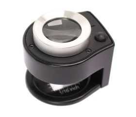 Lupa stojąca z podświetleniem 20mm/30x z podziałką skala 0.5mm 2106