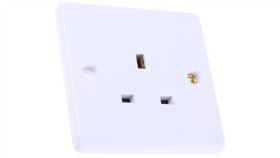 Gniazdo Wtykowe Montaż Wpuszczany Kolor Biały W Budynkach, 13A, Ip20 230V Ac