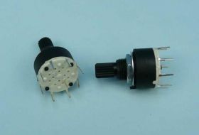 1-SEK 1-4 POZ 0,3A/60V PRZEŁ.OBROTOWY