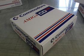 CD32White box replica (new)