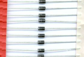 1N4007 1A 1000V DIODA (100 SZTUK)