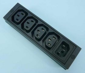 ROZG.AC 1xC14-&gt;4xC13 IEC-60320 SCHURTER