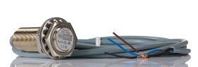 Czujnik zbliżeniowy M18 Indukcyjny 8 mm RS PRO Wpuszczany 10 → 36 V DC długość 50mm Gwintowany