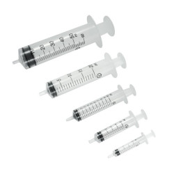 ZESTAW 8 STRZYKAWEK 2-50ML