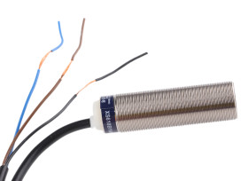 Czujnik zbliżeniowy M18 Indukcyjny 8 mm Telemecanique Sensors Wpuszczany 12 → 48 V dc długość 62mm Gwintowany