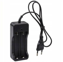 ŁADOWARKA DO AKUMULATORÓW OGNIW 3,7 V 18650