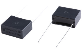 Kondensator foliowy 220nF 275V ac Panasonic Polipropylenowe rozstaw: 15mm THT ±10