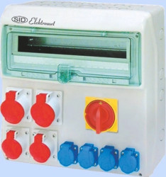 Rozdzielnica RSS-05 z rozłącznikiem 0-1 100A okienko 18 mod 2x32A 3P+N+Z 400V 2x16A 3P+N+Z 400V 4x16A 2P+Z 250V IP44 942055