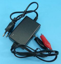 ŁADOW.AKUM.ŻEL.12V 1,3-18Ah 12,6V/2A