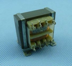 TS-4/056 17V/0,22 TRAFO