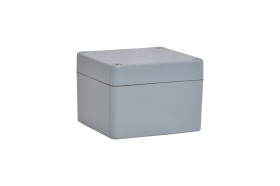 Obudowa Poliester wzmacniany włóknem szklanym szerokość zew. 75 mm długość zew. 80 mm wys. zew. 75 mm RS PRO IP68 Szary