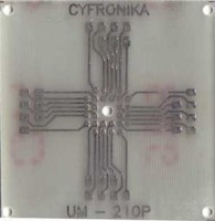 UM-210P Płytka uniwersalna, wymiary: 65 mm x 65 mm pod podstawkę PLCC-28