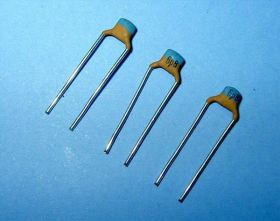 3,9pF KOND.CERAMICZNY (100SZT)