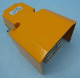 PRZEŁ.NOŻNY 15A/250V ON-OFF OSŁONA