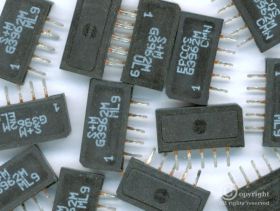 G3962M FILTR Z FALĄ POWIERZCHNIOWĄ 5PIN JEDNORZĘDOWY