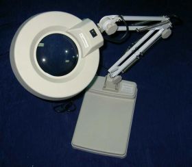 OPRAWA+LUPA Z PODST. BIURKOWA L28 5x