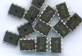 LM393P DIL8 UKŁAD SCALONY