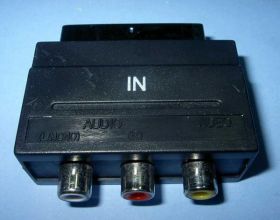 ADAPTOR SCART-&gt;3xGN.CINCH (IN)