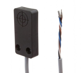 Czujnik indukcyjny 50x10x25mm zabudowany Sn: 5mm 10-30V DC PNP NO złącze kablowe 2m PVC IP67 IB250400