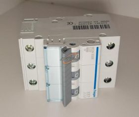 MCN332E Wyłącznik nadprądowy C32A 3-pol. Hager