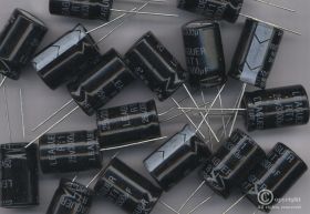 3300uF/25V/105C KONDENSATOR ELEKTROLITYCZNY