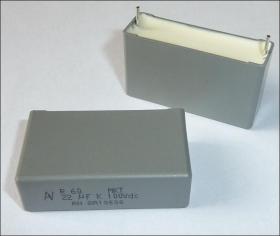 22uF 100V Kondensator MKT RM=37,5mm