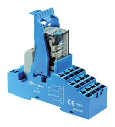 Przekaźnik z interfejsem 110V ac Finder 4PDT 7A Szyna DIN bieguny 4 Wciskane