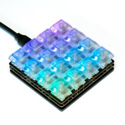 Keybow 2040 Clicky Keys - klawiatura 4x4 z podświetlanymi przyciskami