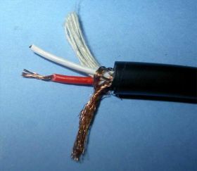 PRZEWÓD MIKRO.2-ŻYŁY CZARNY+BAWEŁNA 6mm