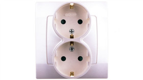 Karo Gniazdo Podwójne Z/U Schuko Z Przesłonami Ecru Perłowy Gp-2Ssp/42