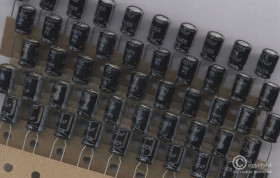 330uF/25V/105C (OPAK. 10 SZT.) KONDENSATOR ELEKTROLITYCZNY