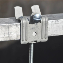 EM1318 nabijany zacisk sprężysty, mocowanie dolne, stal sprężysta, 21–28 mm półka 170075