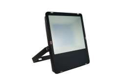 Lfl315 Naświetlacz Lumi 200W 32000Lm 6000K