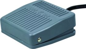 PRZEL. NOZNY 10A 250V ON-(ON) PRZEW PN22