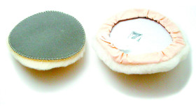 LAINE DE LUSTRAGE SUR SUPPORT AGRIPPANT