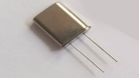 Crystal Quartz Resonator 4.194304 Mhz (high)