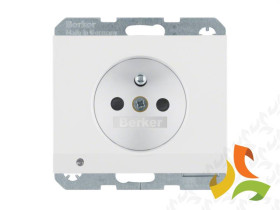 BERKER K.1 Gniazdo pojedyncze z uziemieniem i podświetleniem orientacyjnym LED biały połysk 6765107009 HAGER