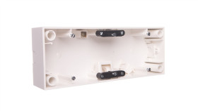 Berker/B.Kwadrat Puszka Natynkowa Potrójna Śnieżnobiała 5310439909