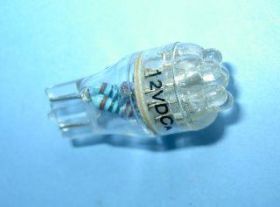 R-10 12V 6xLED BIAŁA Z COKOŁ.PLAS.