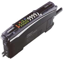 Czujniki fotoelektryczne Omron PNP Złącze Złącze zapewniające oszczędność przewodów.