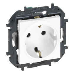 Niloe Step Gniazdo 2p+z shuko, zaciski automatyczne, z przesłoną - kolor biały 863120B