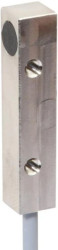 IB09C858, czujnik indukcyjny, 40x8x8mm, płaski, Sn: 2, 10-30V DC, PNP NO, Kabel 3m PVC, IP67, Niklowany