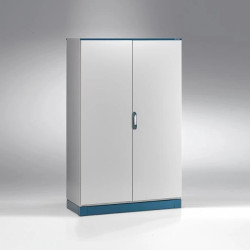 Szafa do magazynów energii 1200x1200x400mm z izolacją termiczną IP55