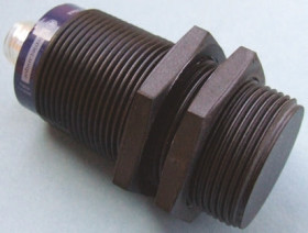 Czujnik zbliżeniowy M30 Indukcyjny 15 mm Telemecanique Sensors Niewpuszczany 12 → 24 V dc długość 70mm Gwintowany