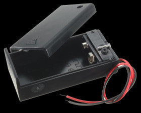 Opencircuit 9V battery holder with switch